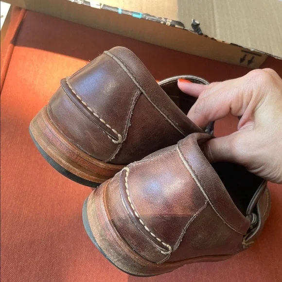 Classic Brown Leather Loafers - Picture 3 of 4